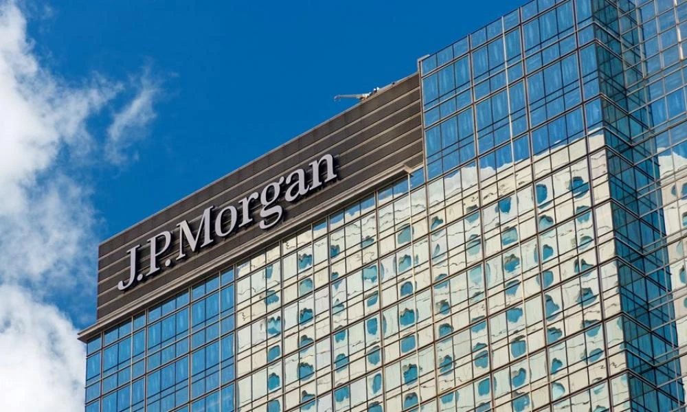 JPMorgan: Πτώση 28% στα κέρδη β’ τριμήνου λόγω αυξημένων προβλέψεων